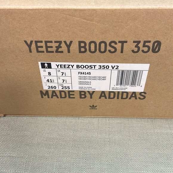 Yeezy Boost 350 v2 - Picture 3 of 5